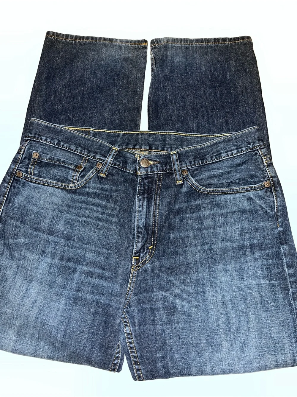 Levi's Men's Faded Blue Straight Jeans Item #002